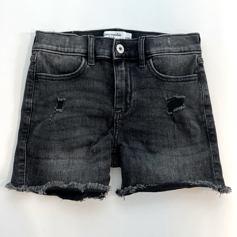 Abercrombie Kids High-Rise Denim Bike Short in black wash. Size 9/10.